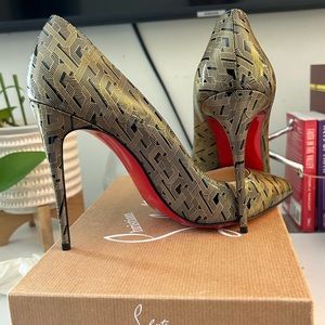 Pigalle Follies 100mm Patent Black and Gold CL Size 40